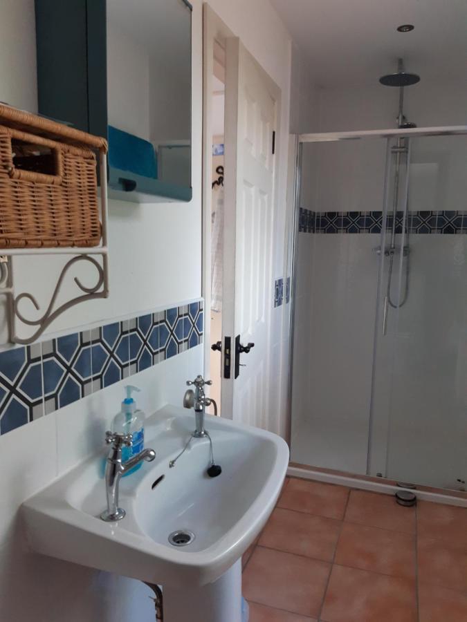 Back2Roots - Beautifully Restored Cottage, Doochary Ngoại thất bức ảnh
