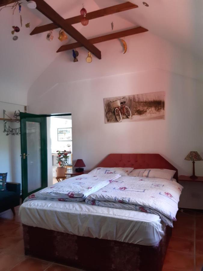 Back2Roots - Beautifully Restored Cottage, Doochary Ngoại thất bức ảnh